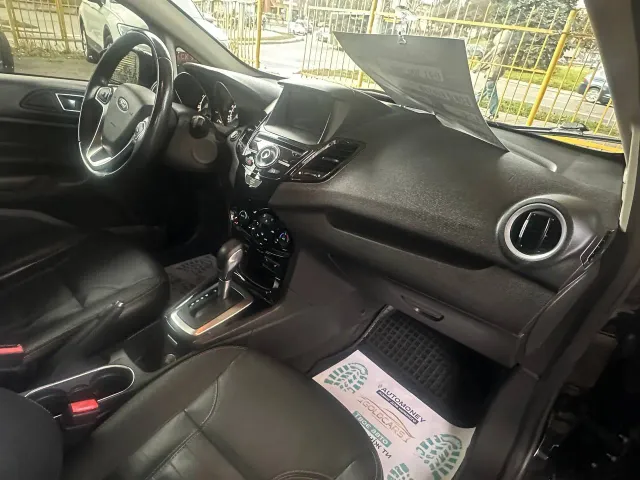 Ford Fiesta - фото 5