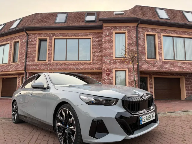 BMW i5 - фото 4