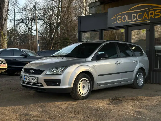 Ford Focus - фото 1