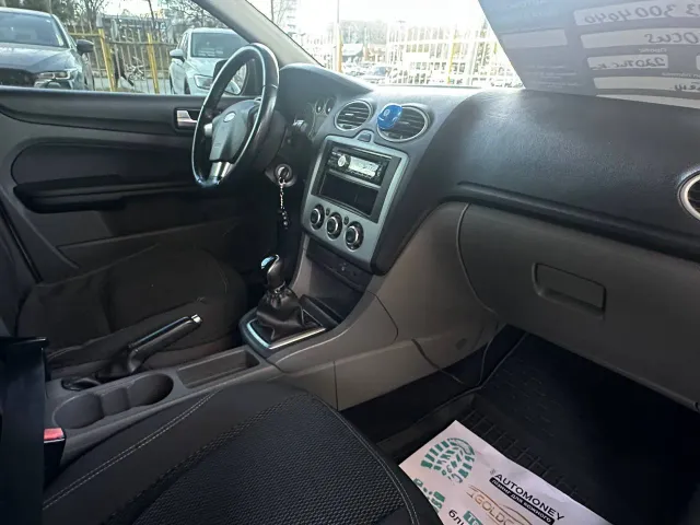 Ford Focus - фото 4