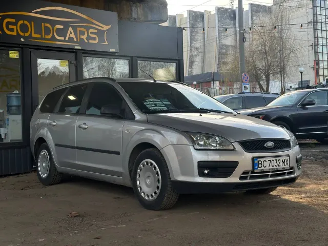 Ford Focus - фото 2