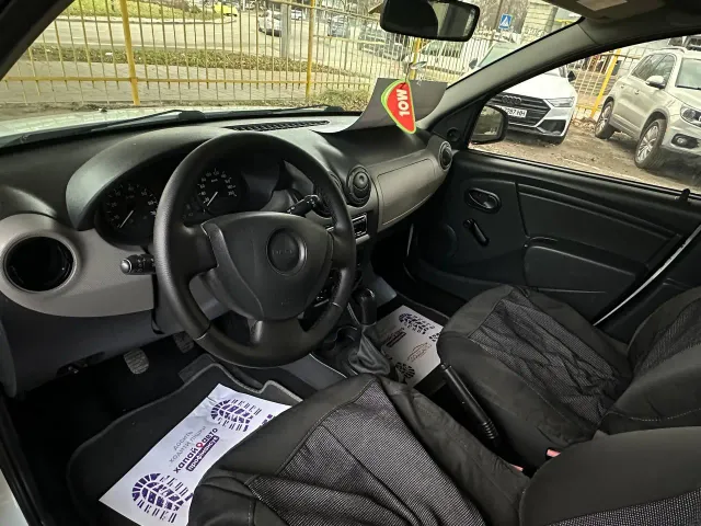 Dacia Sandero - фото 4