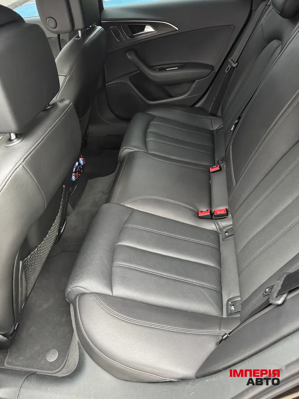 Audi A6 - фото 12