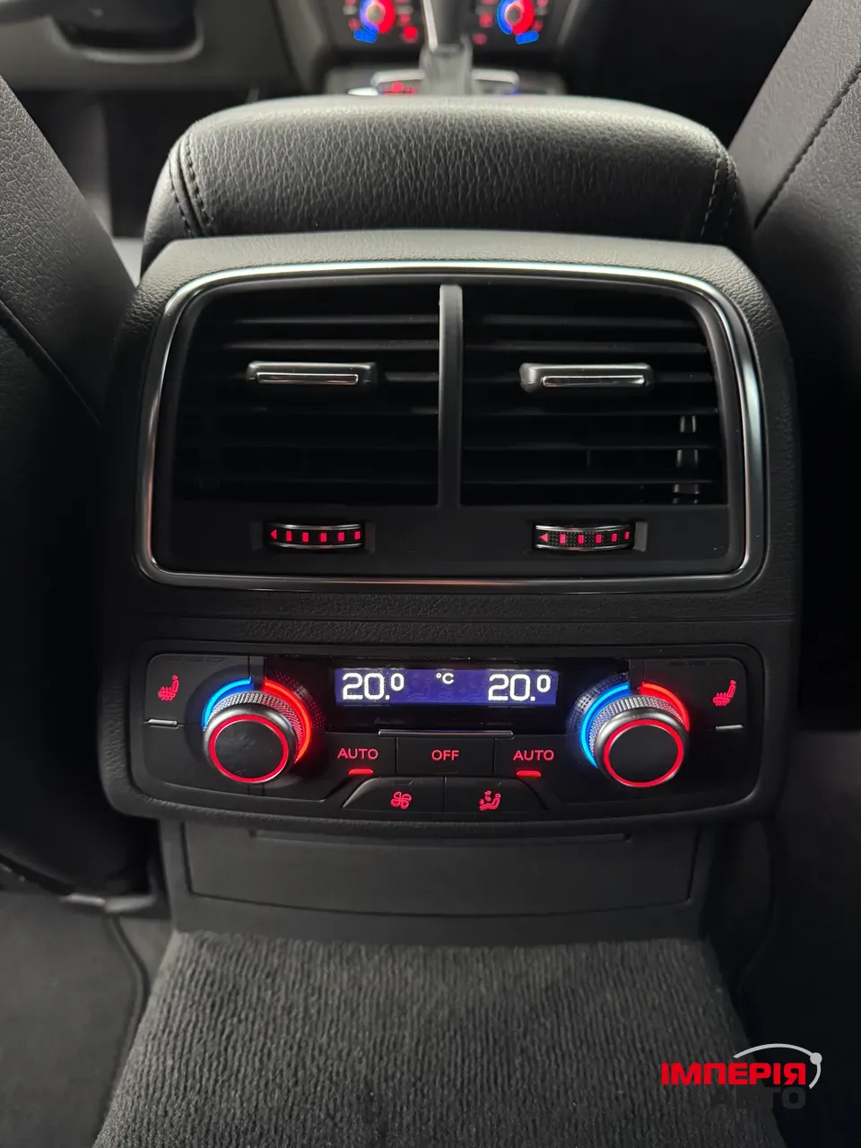 Audi A6 - фото 10