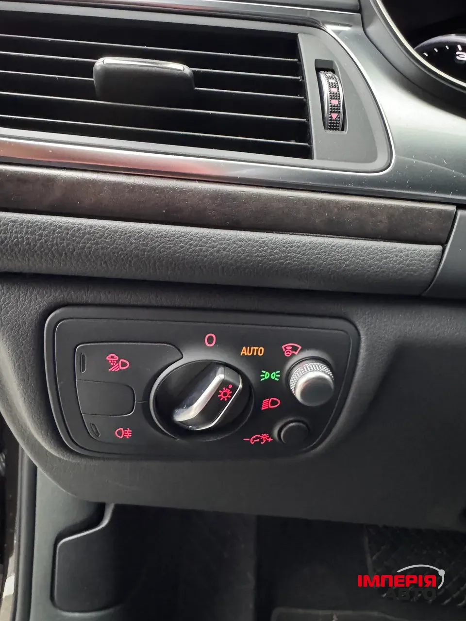 Audi A6 - фото 16