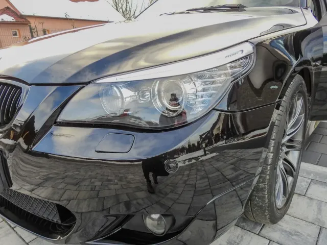 BMW 5 серії - фото 1