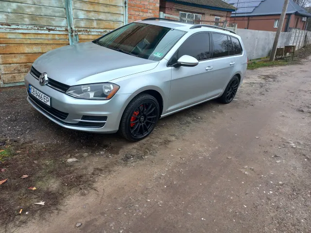 Volkswagen Golf - фото 1