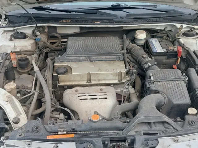 Mitsubishi Galant - фото 5