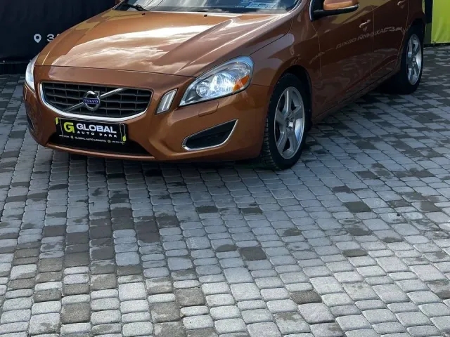 Volvo S60 - фото 3