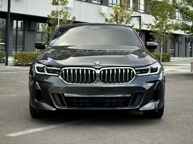 BMW 6 серії - фото 1