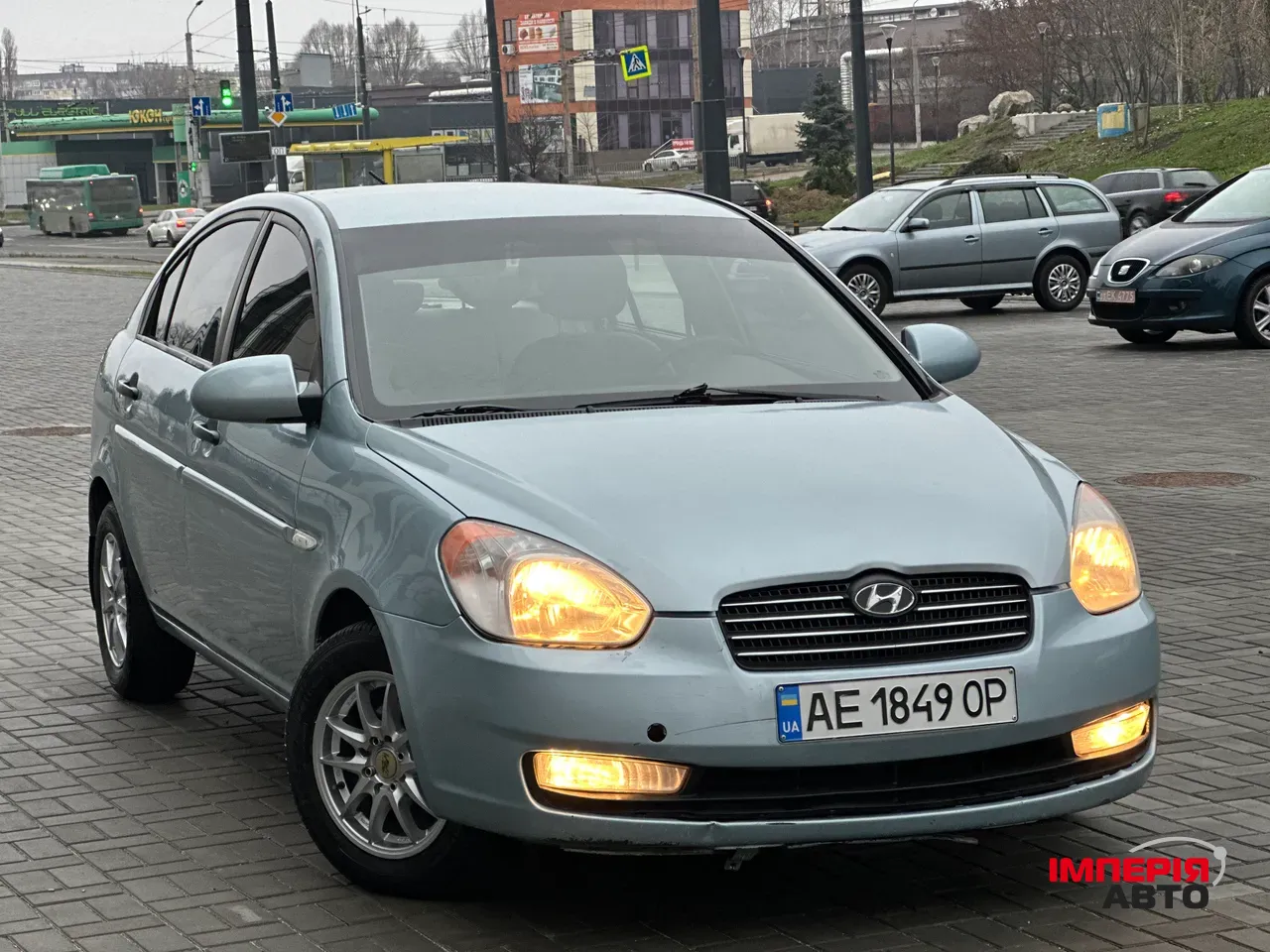 Hyundai Accent - фото 1