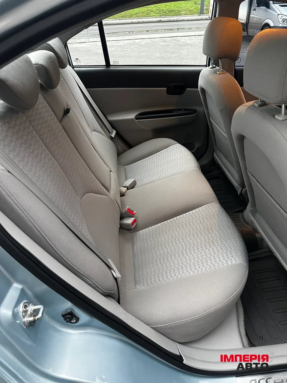 Hyundai Accent - фото 8