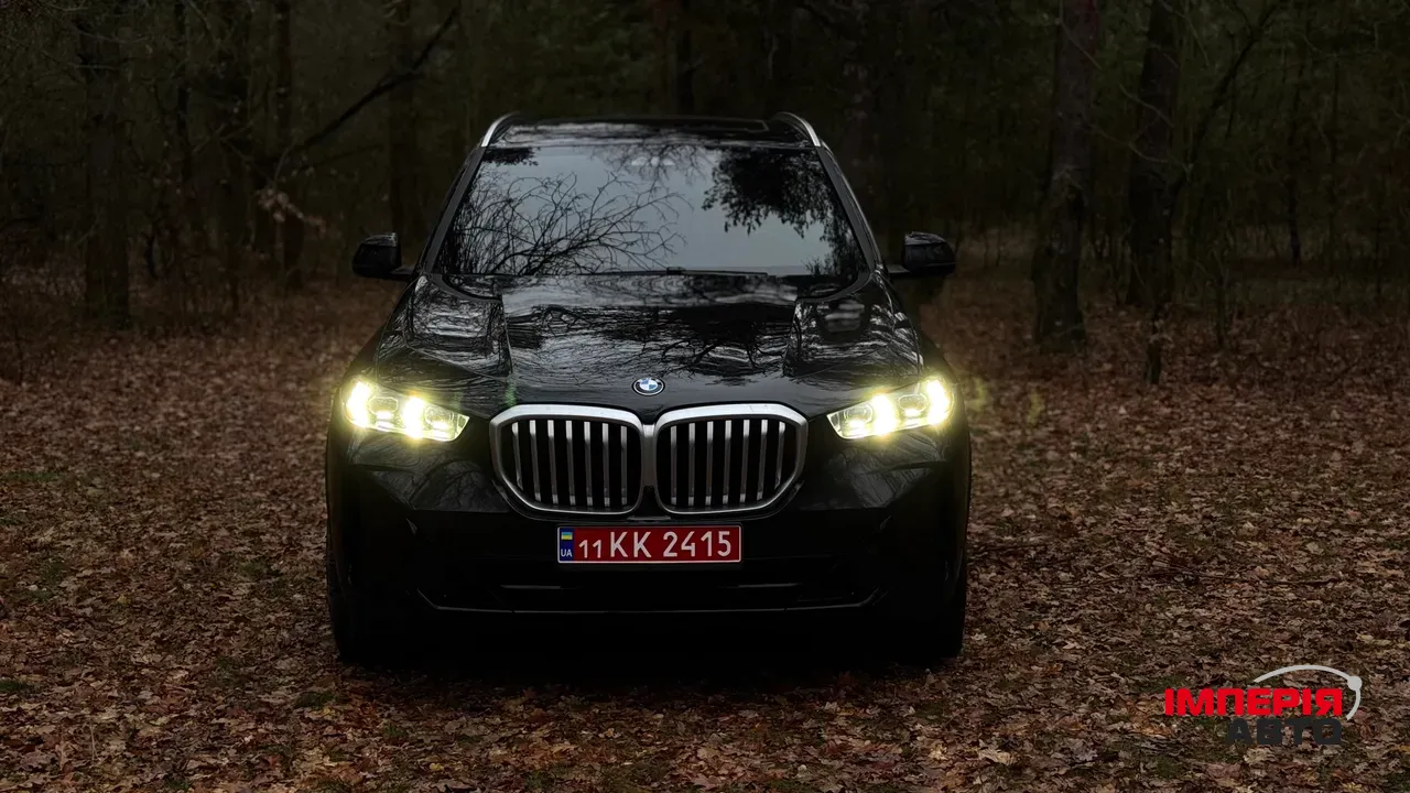 BMW X5 - фото 1