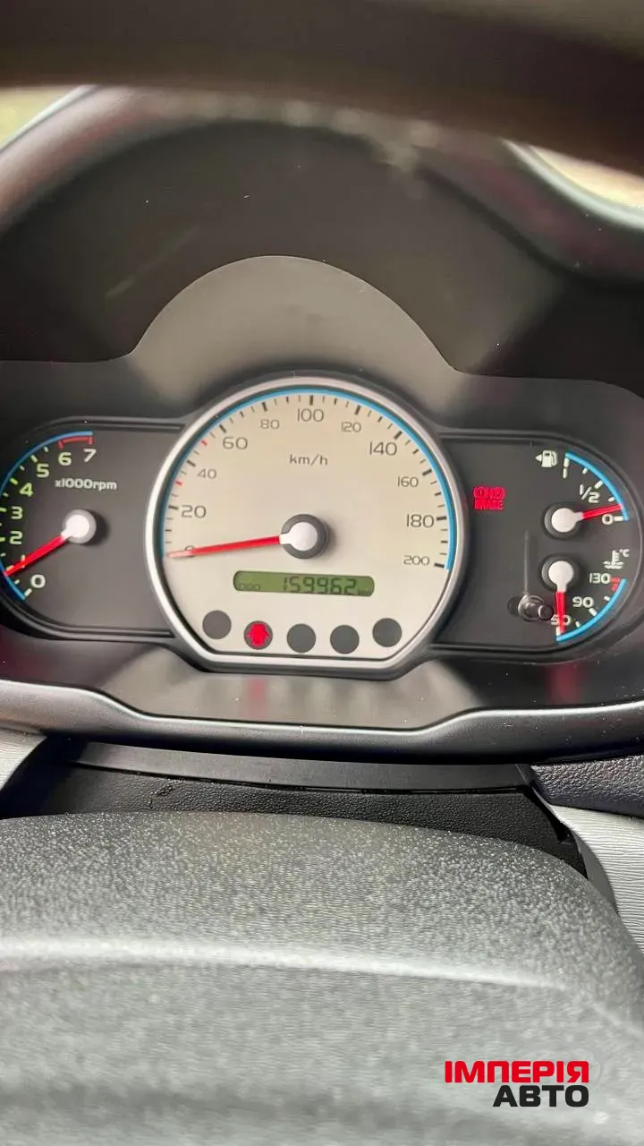 Hyundai i10 - фото 7