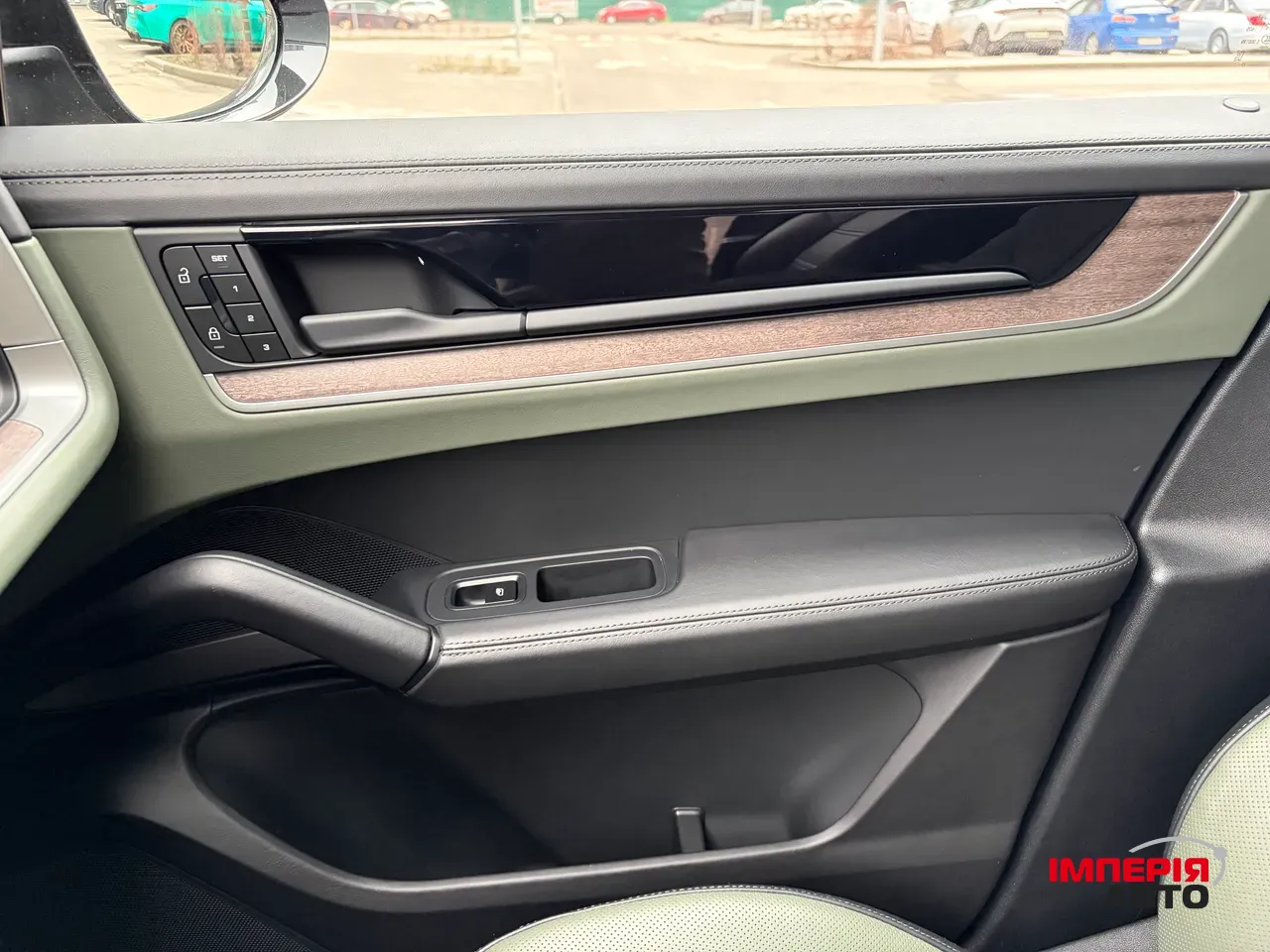 Porsche Cayenne - фото 14