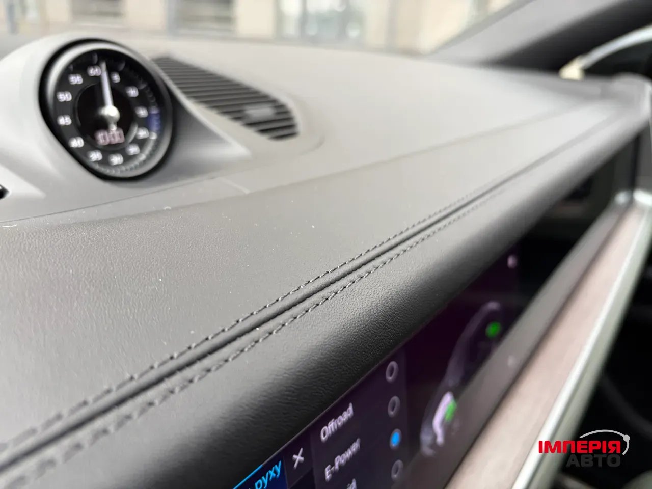 Porsche Cayenne - фото 17