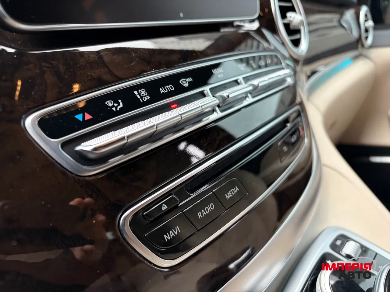 Mercedes-Benz V-Класс - фото 13