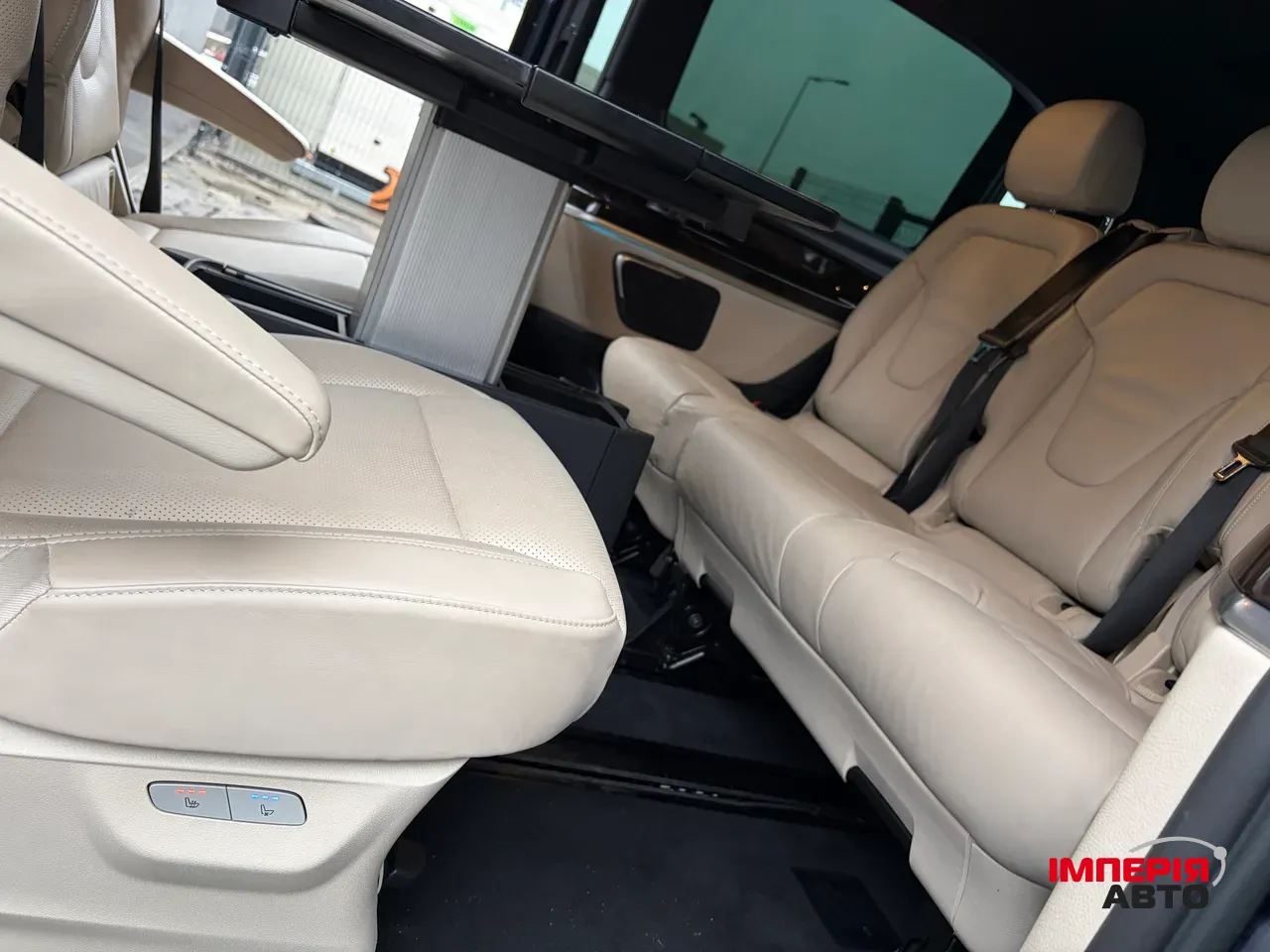 Mercedes-Benz V-Класс - фото 30