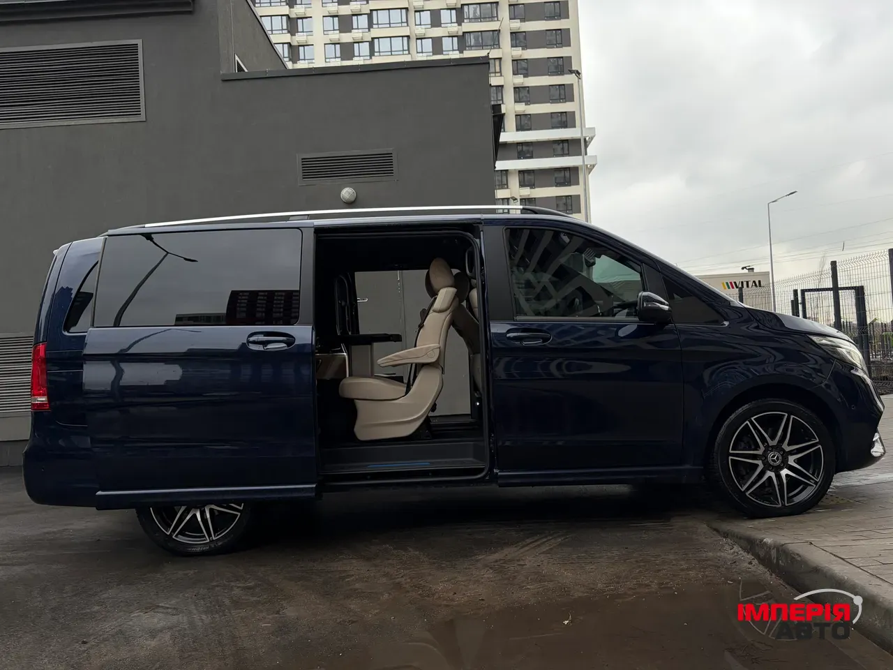 Mercedes-Benz V-Класс - фото 4