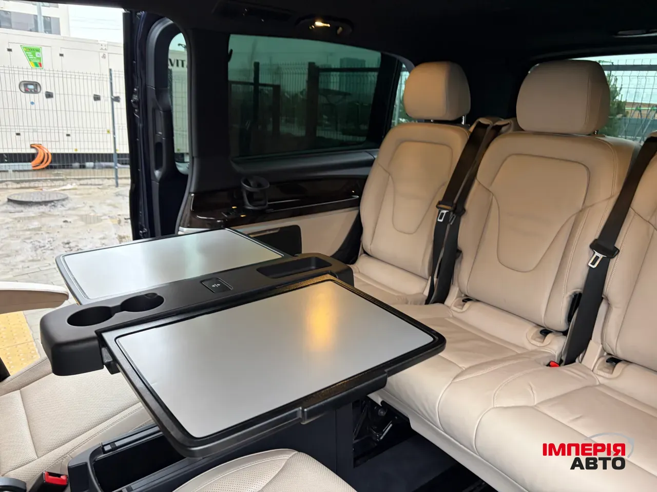 Mercedes-Benz V-Класс - фото 26