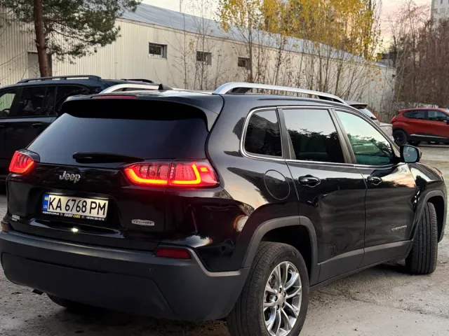 Jeep Cherokee - фото 5