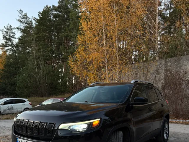 Jeep Cherokee - фото 3