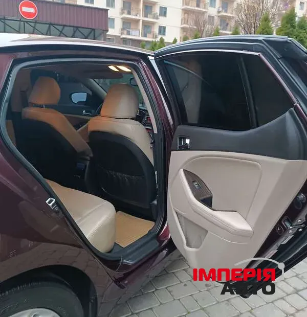 Kia Optima - фото 17