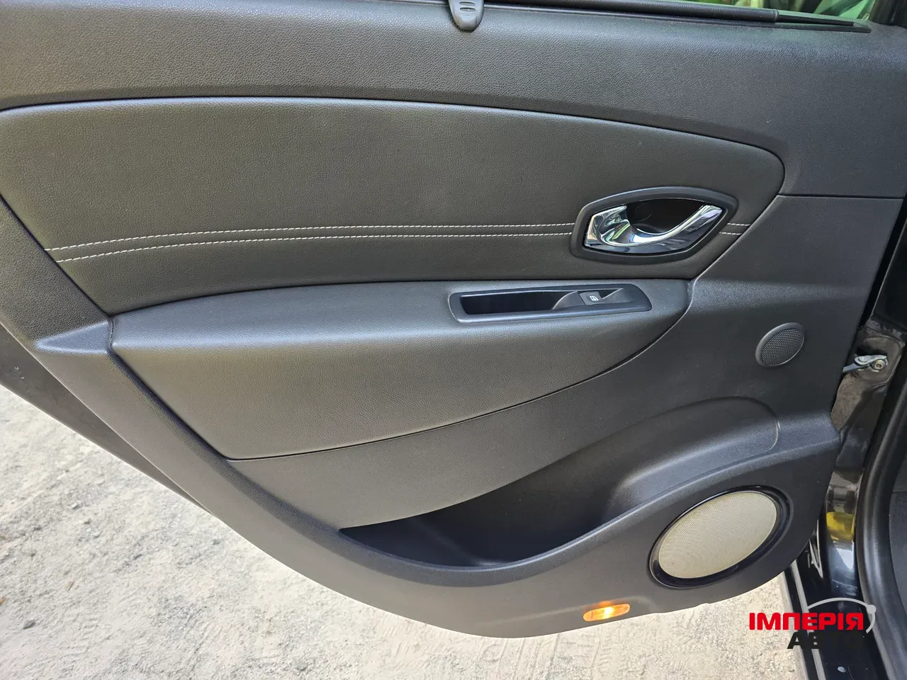 Renault Scenic - фото 15