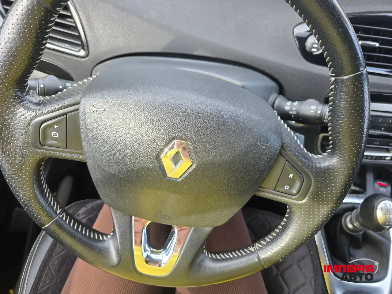 Renault Scenic - фото 7