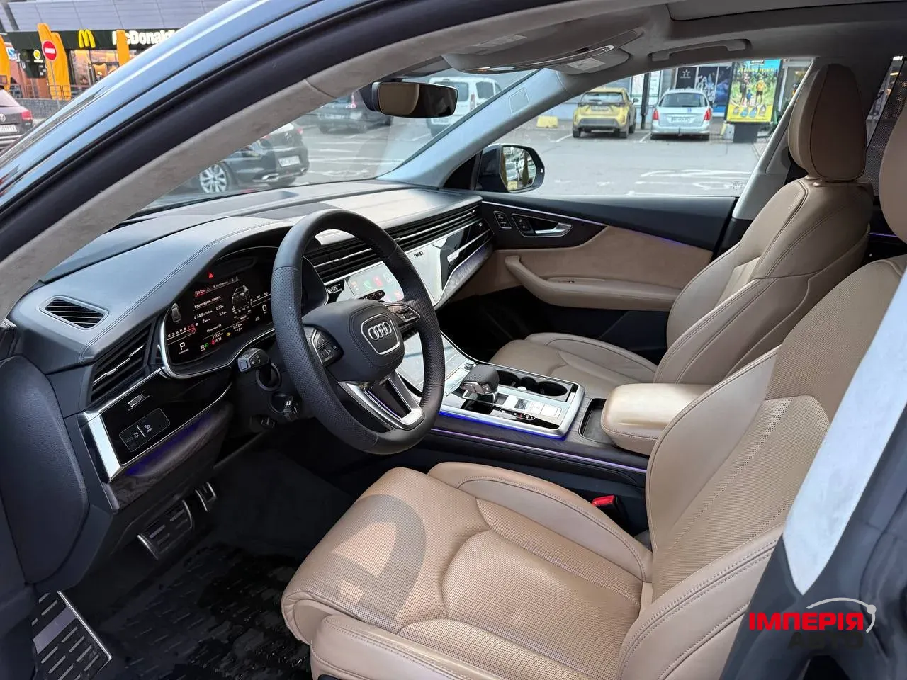 Audi Q8 - фото 28