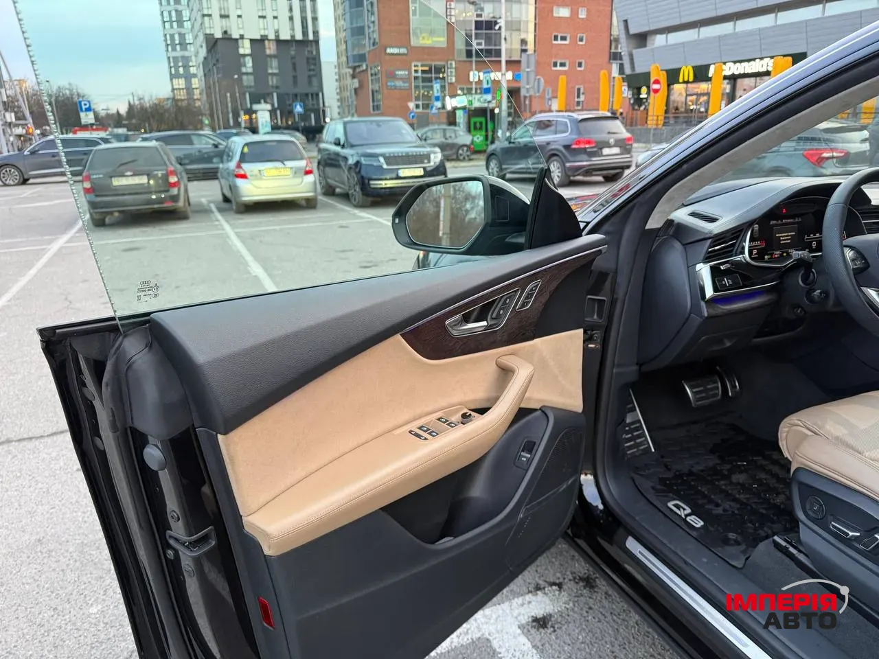 Audi Q8 - фото 14