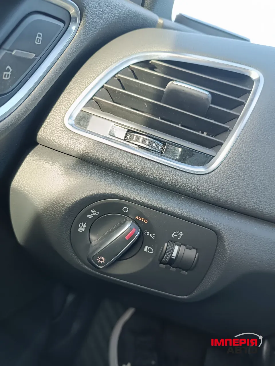 Audi Q3 - фото 37