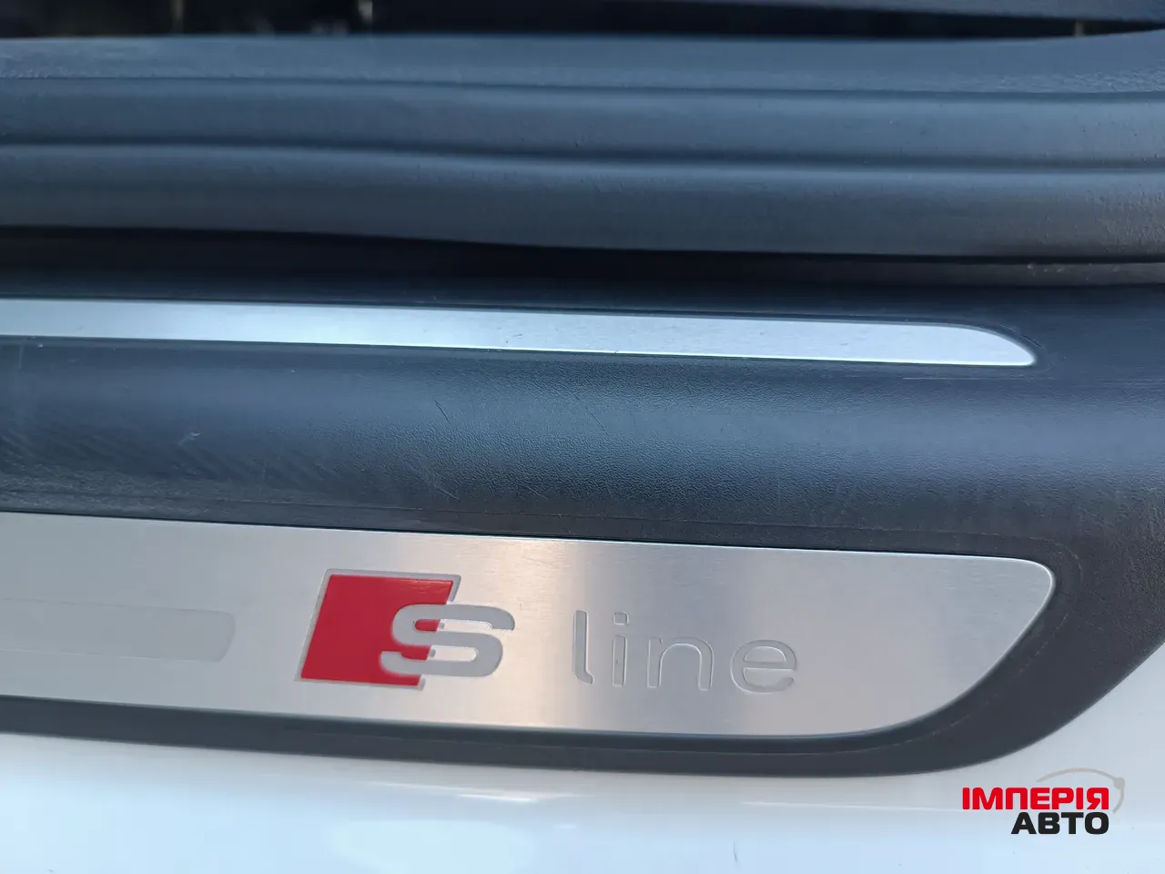 Audi Q3 - фото 14