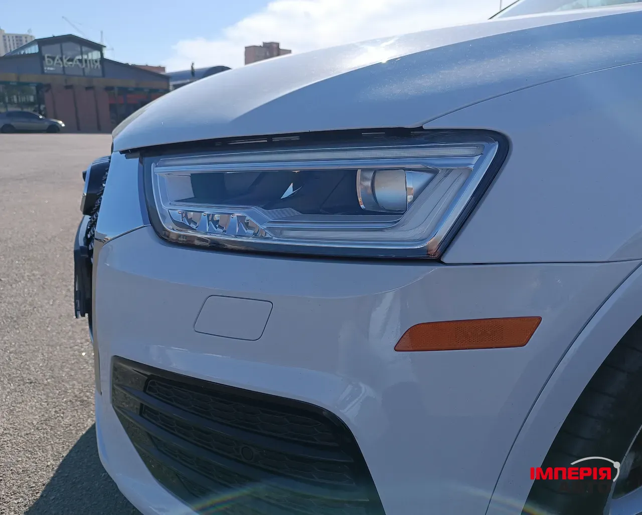 Audi Q3 - фото 7