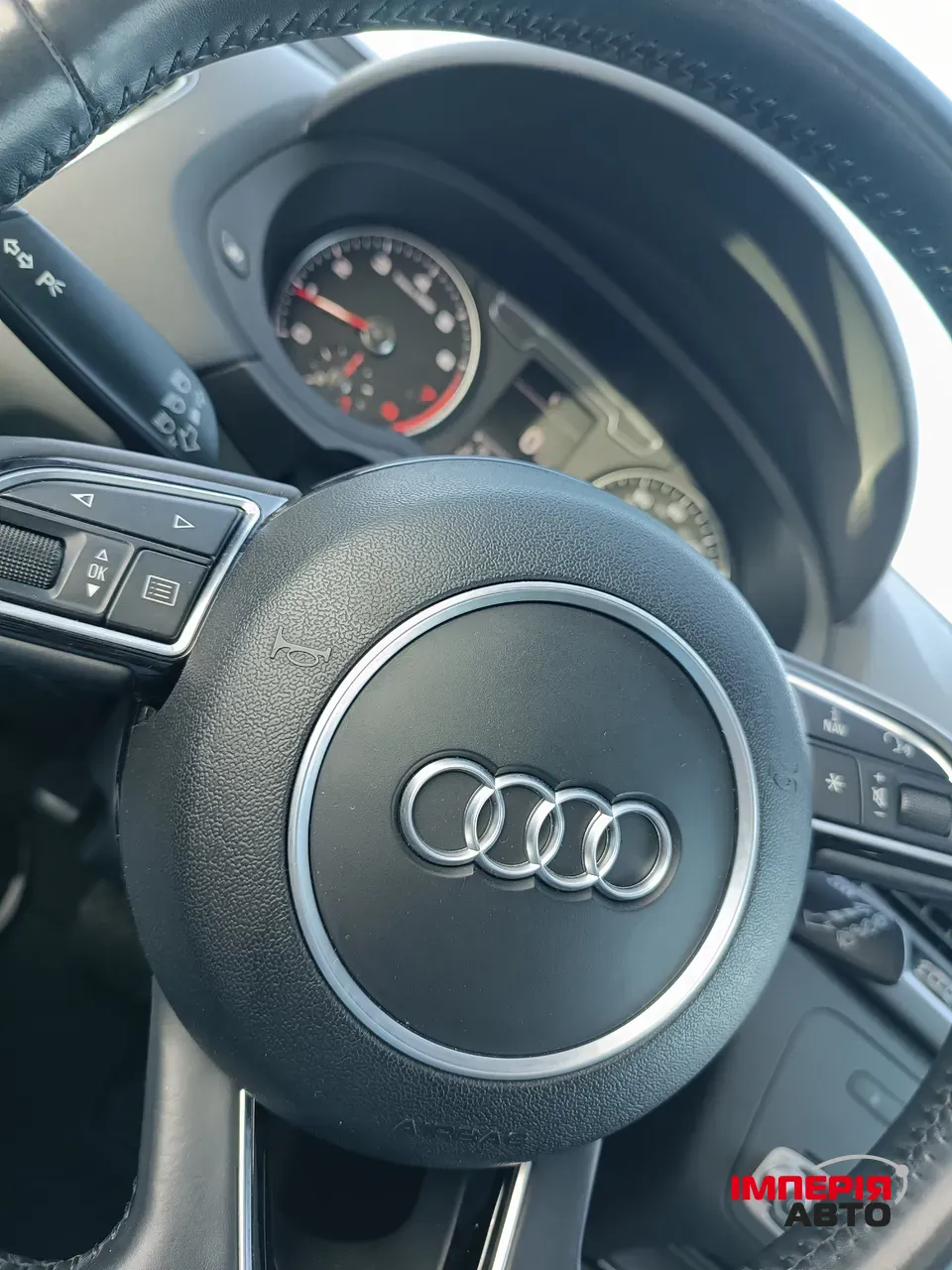 Audi Q3 - фото 36