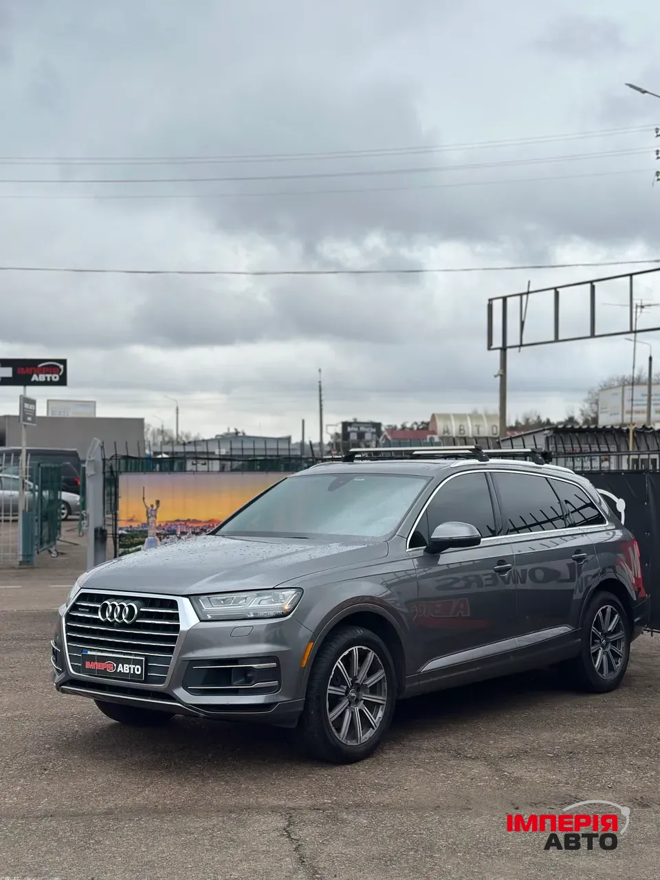Audi Q7 - фото 1