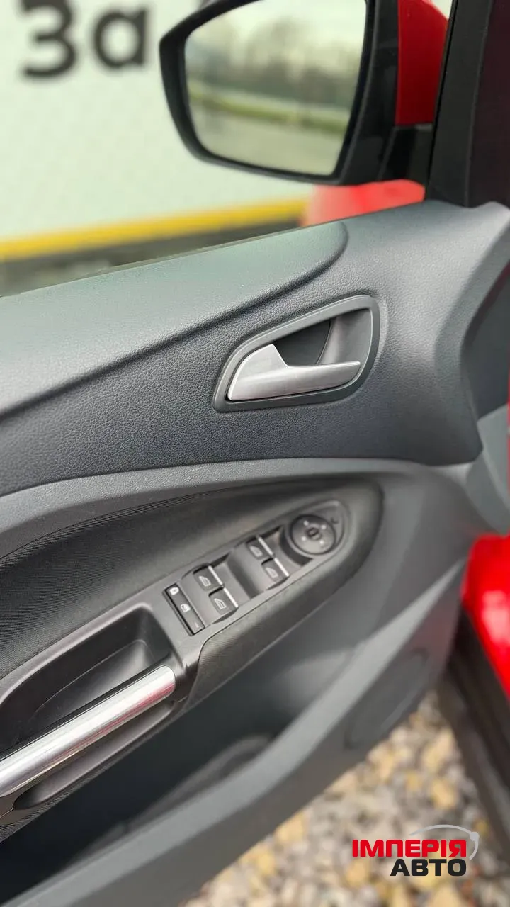 Ford C-MAX - фото 9