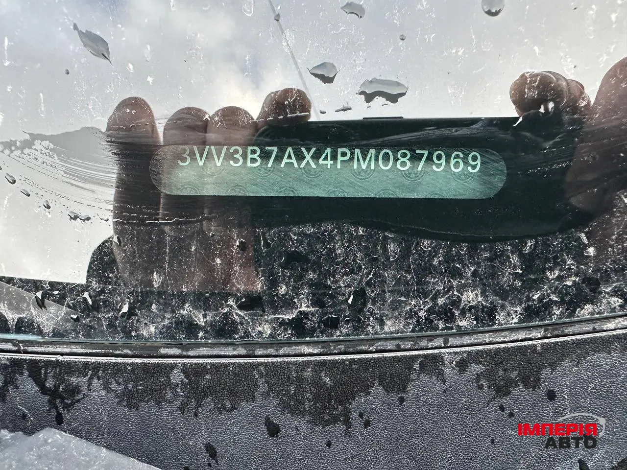 Volkswagen Tiguan - фото 12