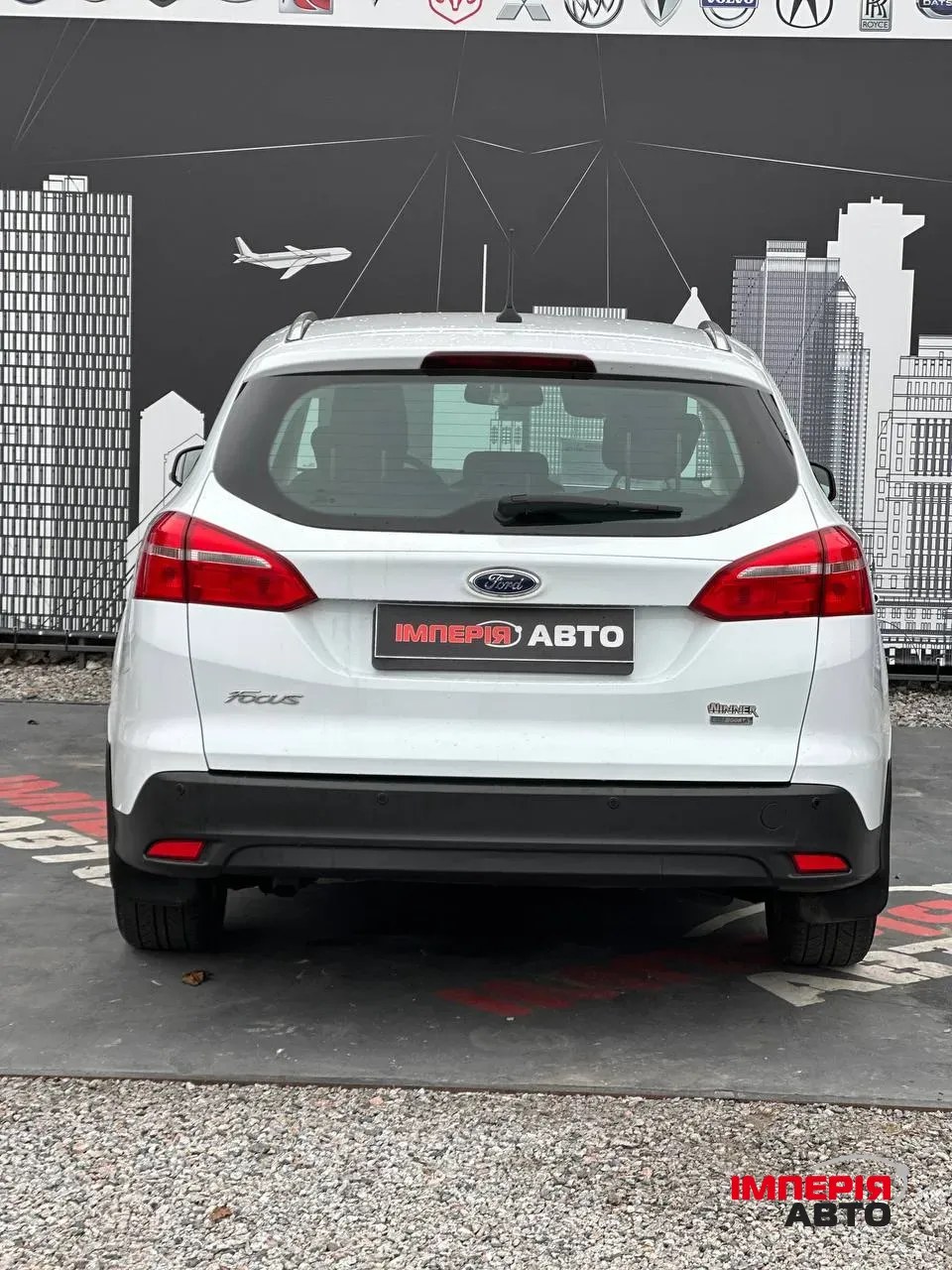 Ford Focus - фото 5