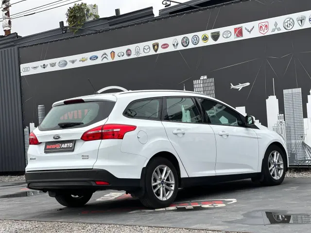 Ford Focus - фото 3