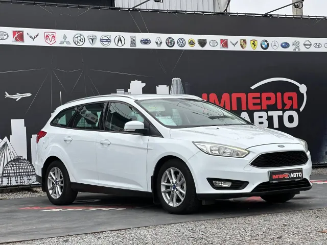Ford Focus - фото 1