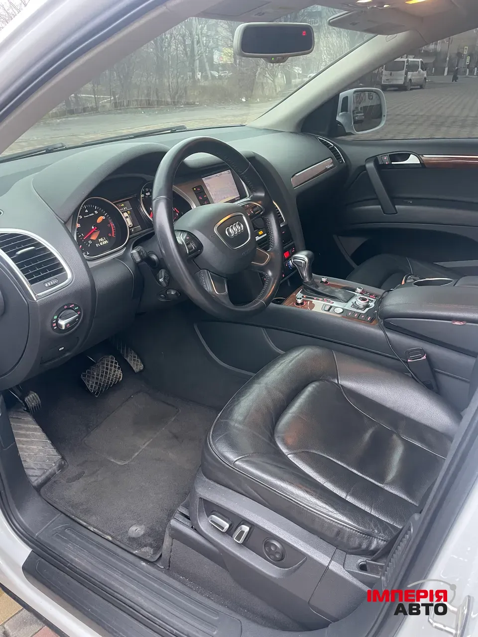 Audi Q7 - фото 9