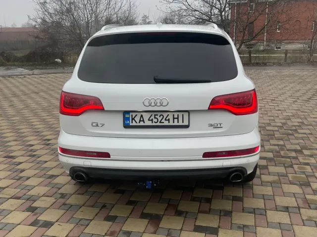 Audi Q7 - фото 4