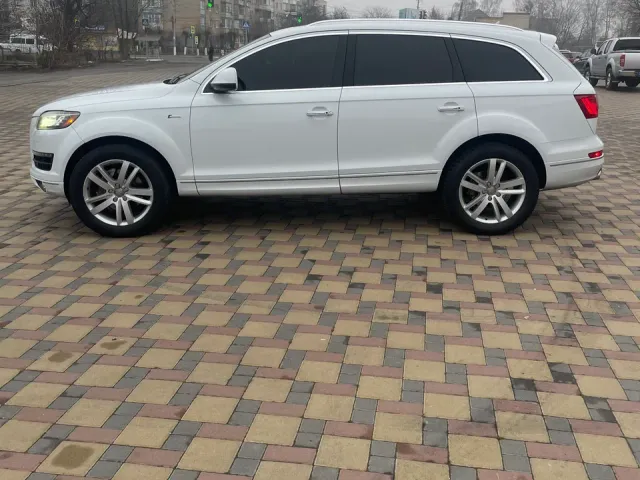 Audi Q7 - фото 2