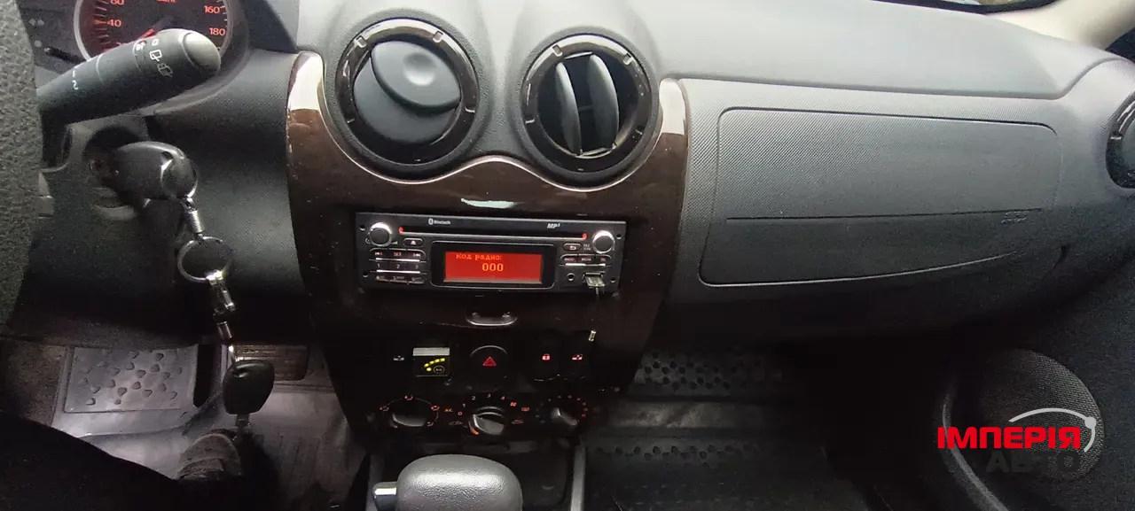 Renault Duster - фото 8