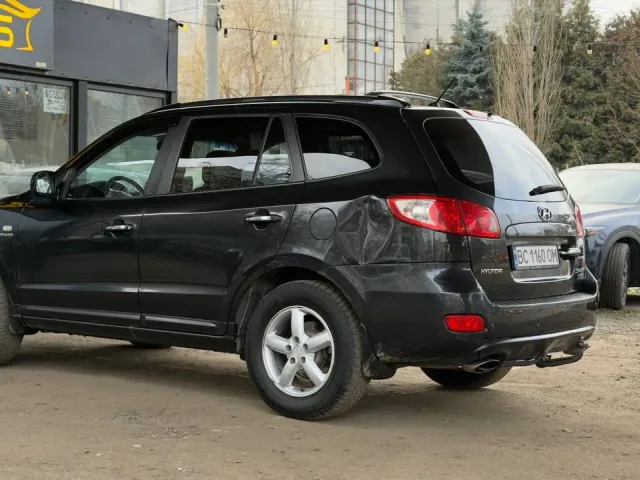 Hyundai Santa Fe - фото 4