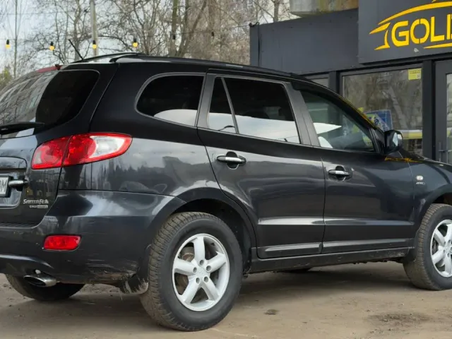 Hyundai Santa Fe - фото 3