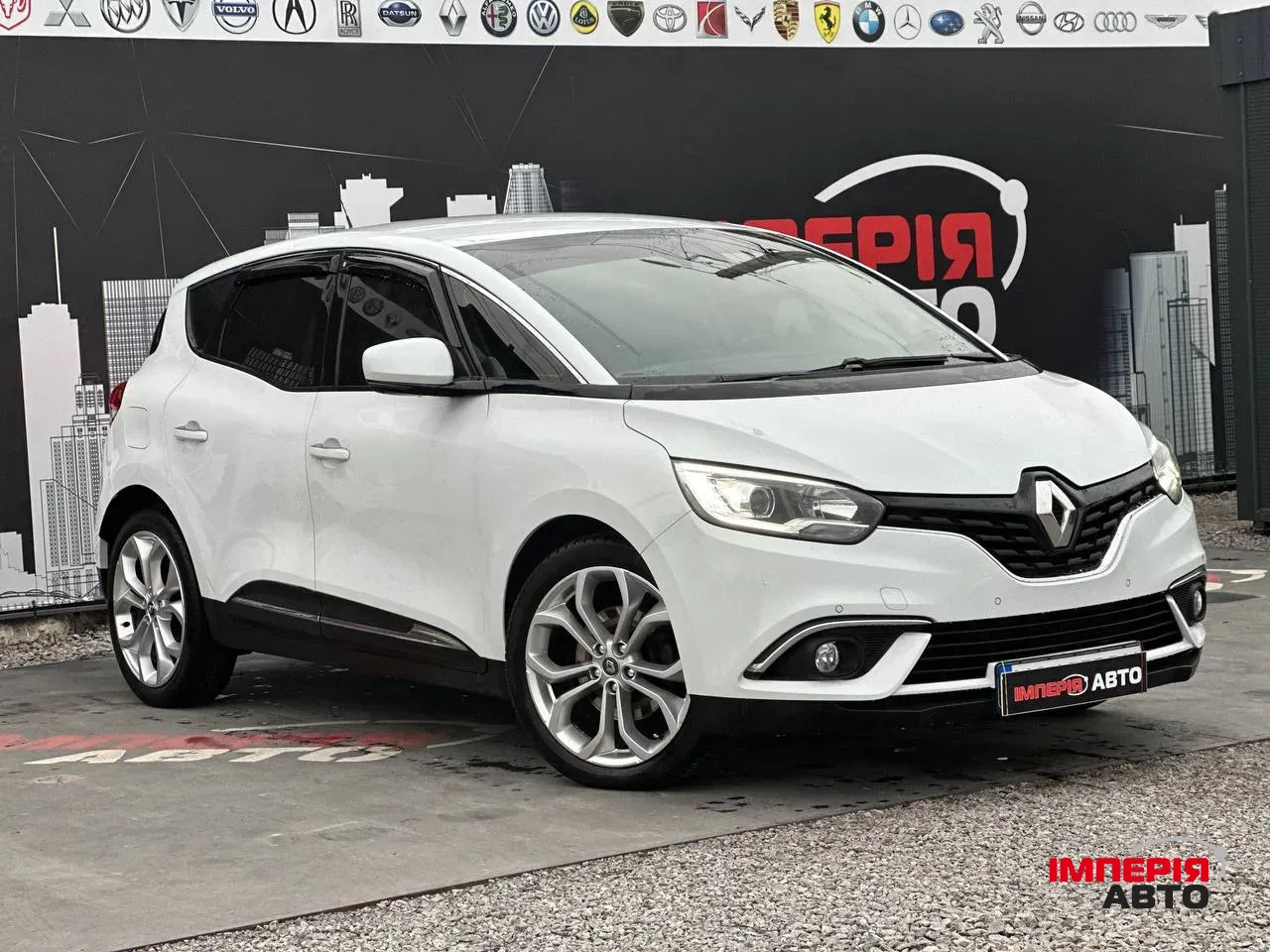 Renault Megane - фото 1