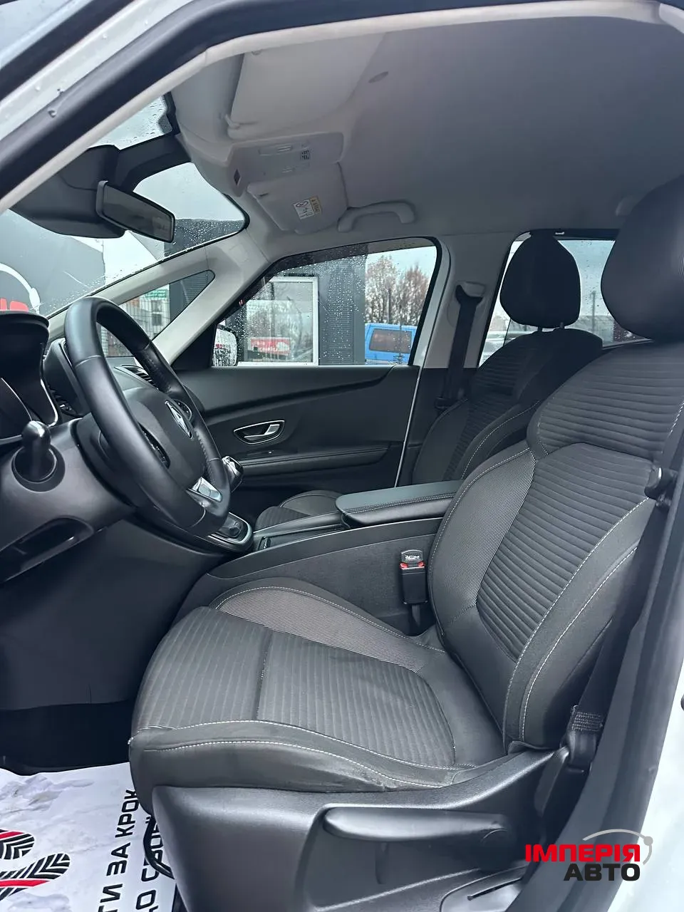 Renault Megane - фото 7