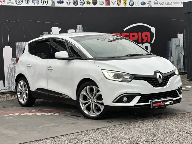 Renault Megane - фото 1